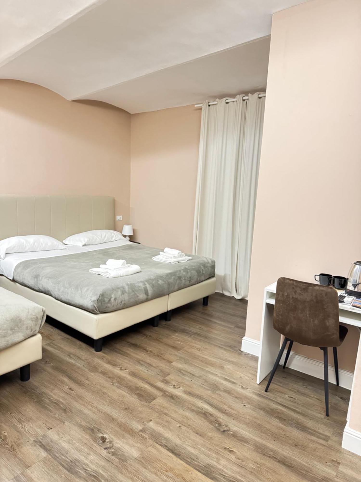 Cattaleya Rooms ฟลอเรนซ์ ภายนอก รูปภาพ