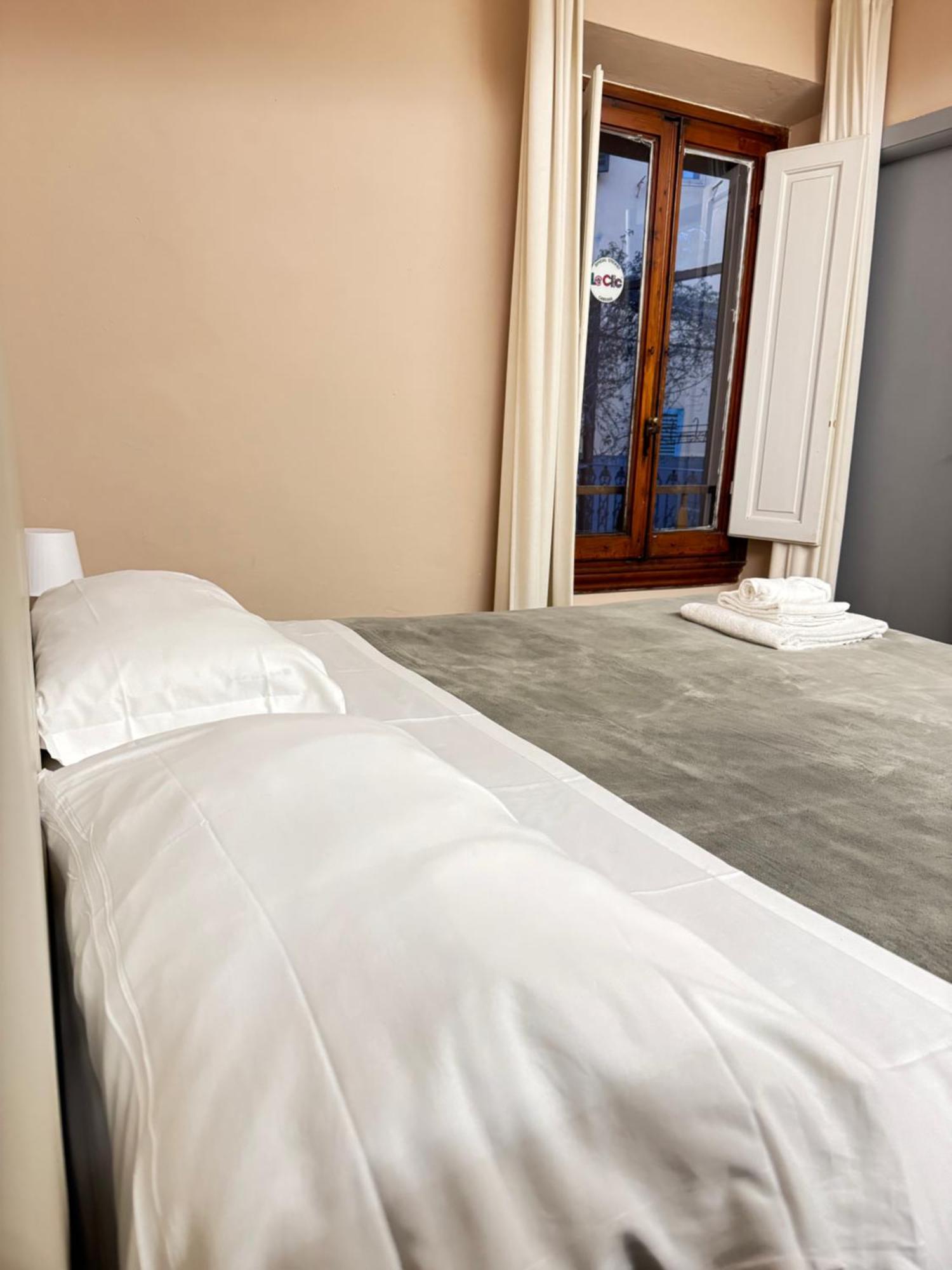 Cattaleya Rooms ฟลอเรนซ์ ภายนอก รูปภาพ